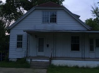 2726 Powhattan St, Alton, IL 62002