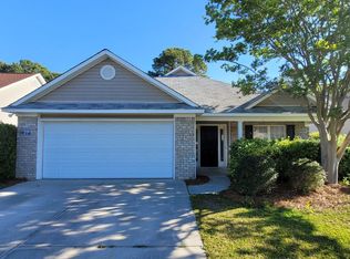 426 Foxwood Ln, Wilmington, NC 28409
