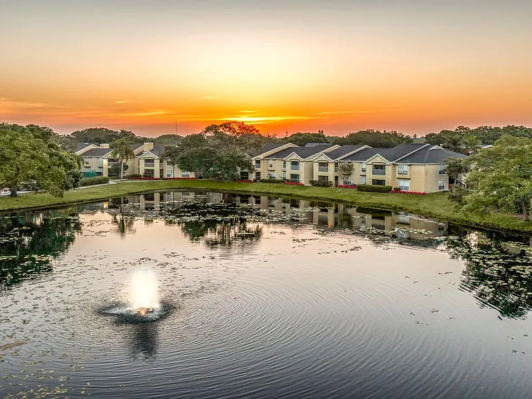 Sawgrass Cove — Photo 20