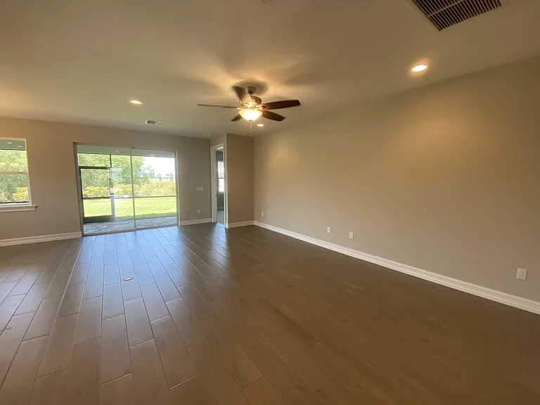 28180 Seasons Tide Ave — Photo 4