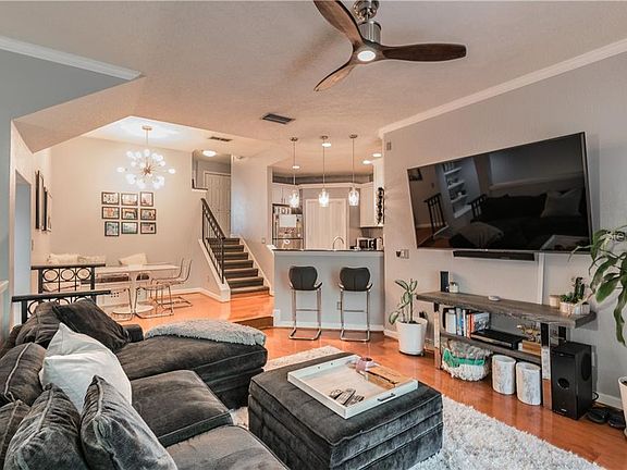5th image of 608 Batten Ct