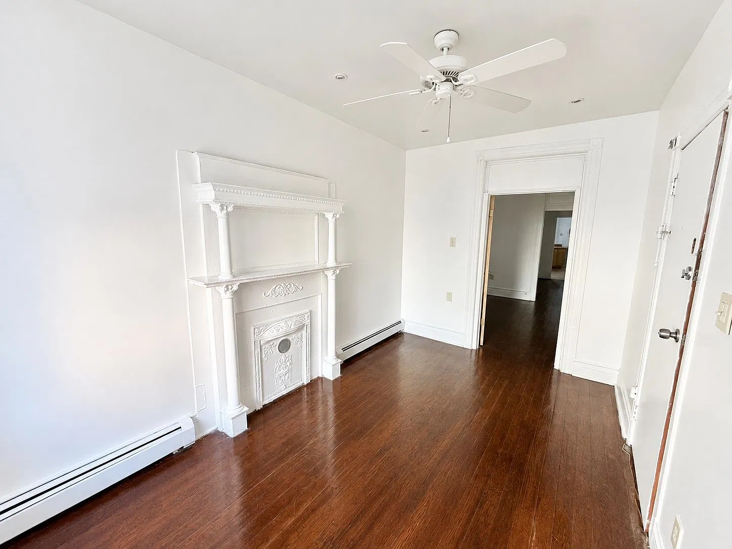 2 bed, 1.0 bath, 700 sqft, $2,300 — Photo 2