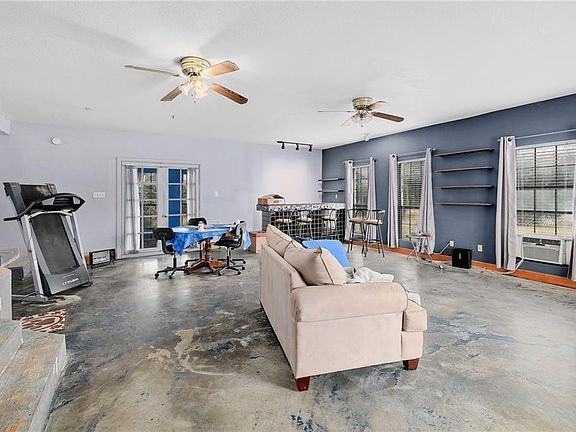 5th image of 14001 Dewberry Dr