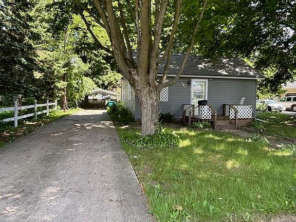 3rd image of 608 S Jefferson St