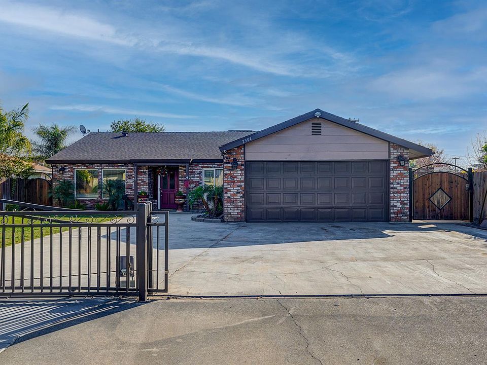 1st image of 2304 Palm Ave