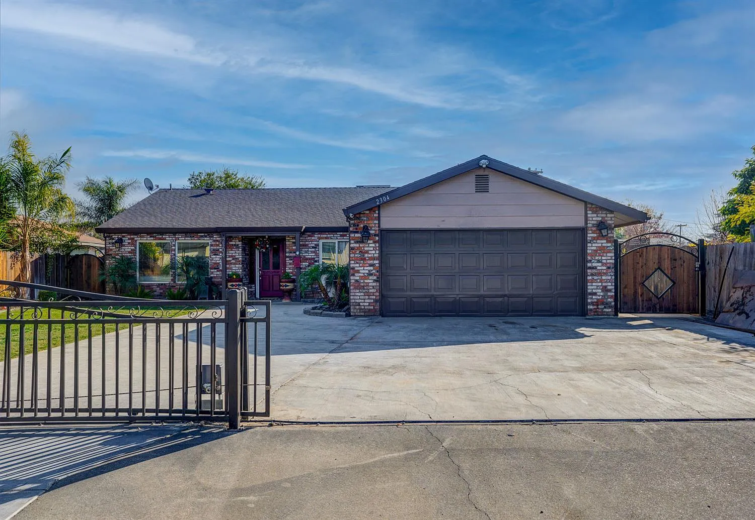 2304 Palm Ave photo 1
