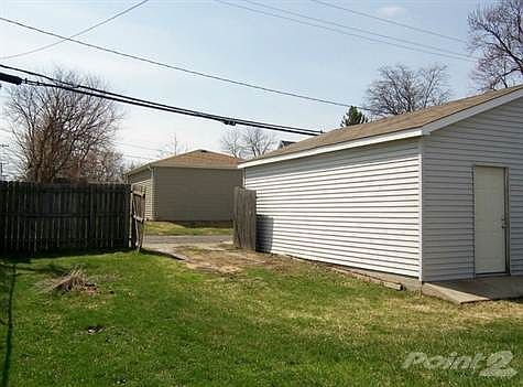 Garage/Yard