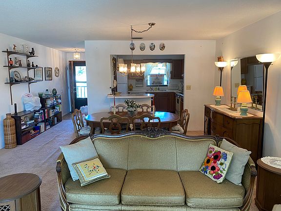 4th image of 3620 Cardinal Blvd #40