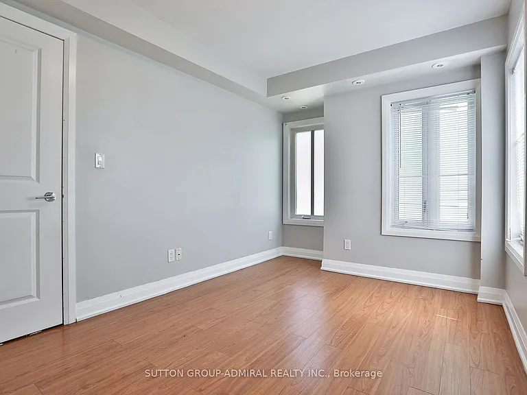 318 John St #265 — Photo 18