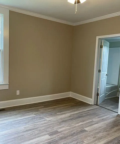 1605 Broad St NE — Photo 8