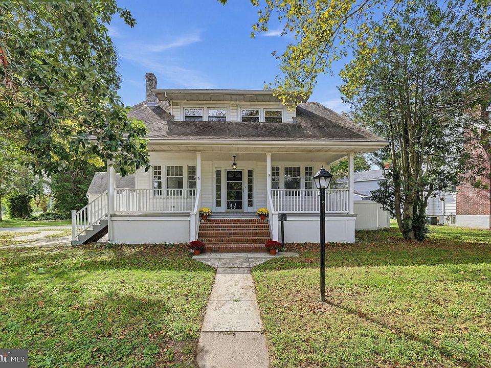 1st image of 20 Spring St