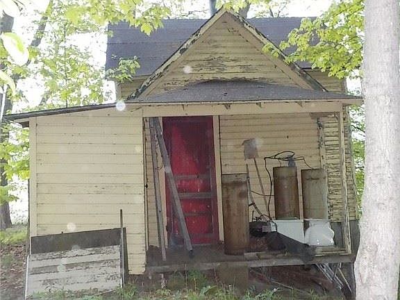 3rd image of 63 W Shore Dr