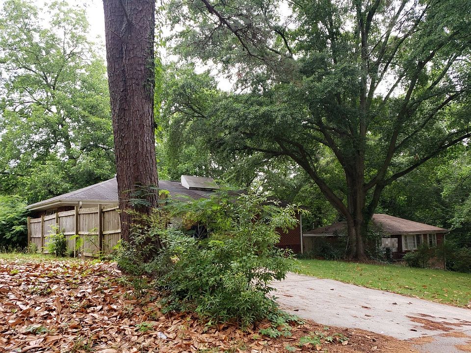 2nd image of 931 Sherwood Cir
