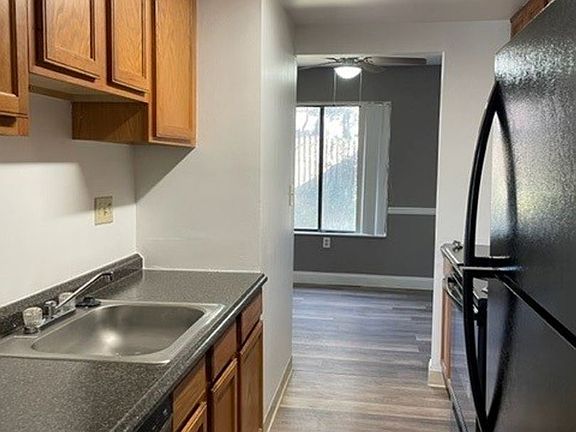 5th image of 1300 Bigelow Dr #33