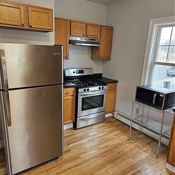 895 N Main St #2 — Photo 2