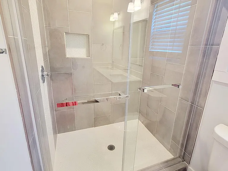 805 Coleman St — Photo 20