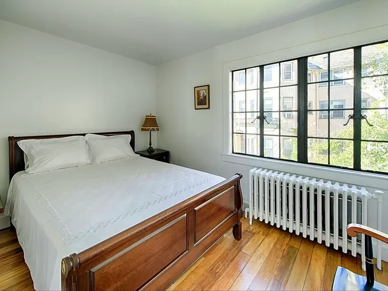 9 Everett St #4 — Photo 5