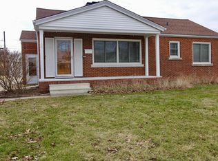 1100 W Stratford Dr, Peoria, IL 61614