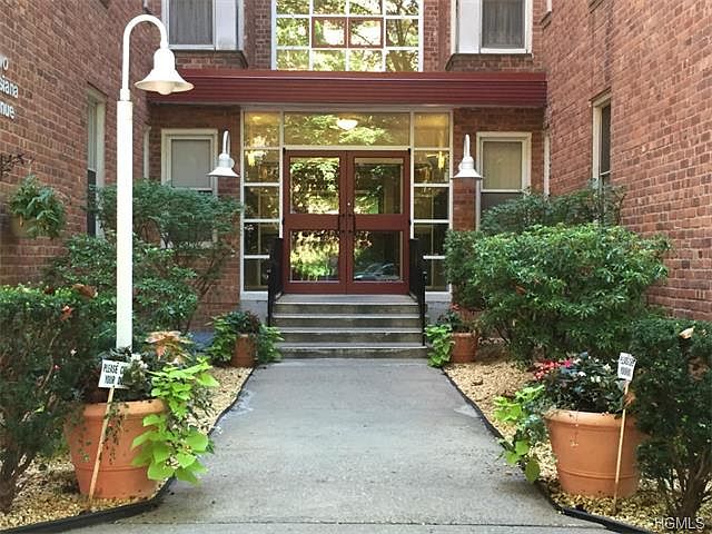 1st image of 2 Louisiana Ave APT 4E