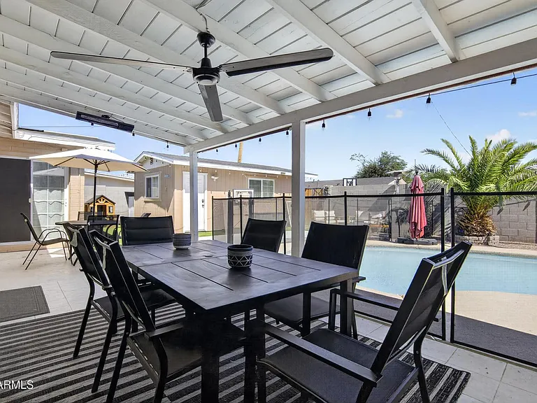 1022 W 13th St — Photo 25