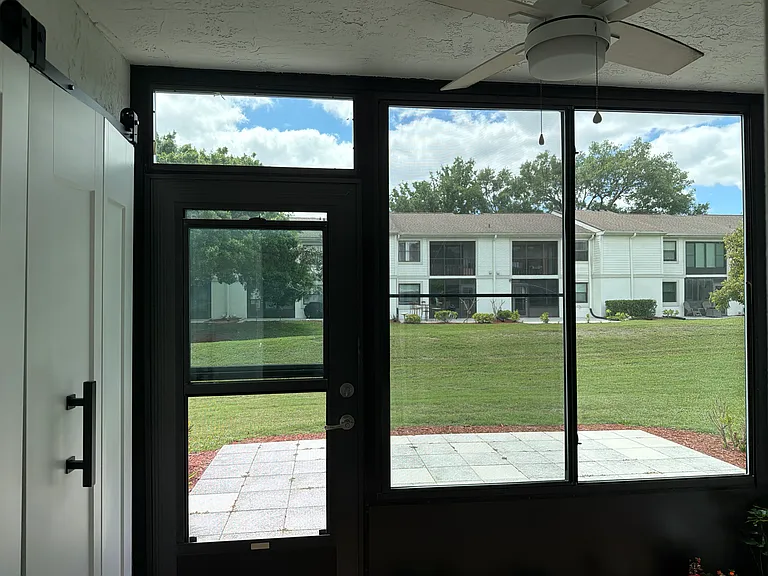 203 Meadow Ln — Photo 8
