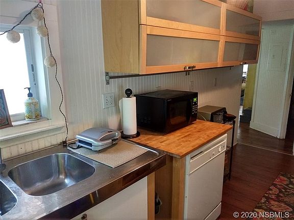 2nd image of 108 N Peninsula Ave