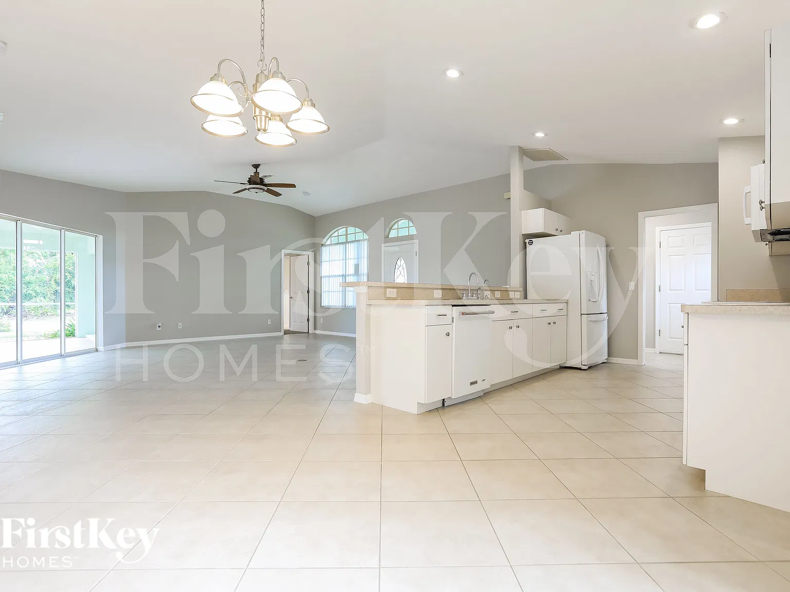 3 bed, 2.0 bath, 1605 sqft, $2,110 — Photo 4