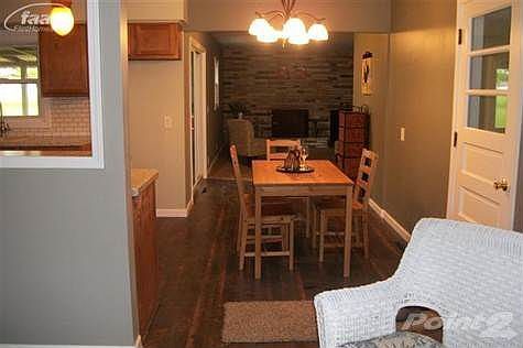 3rd image of 3094 Eastgate St