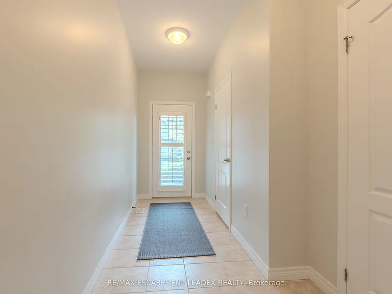 441 Stonehenge Dr #8 — Photo 5