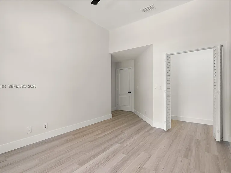 1087 Deerwood Ln — Photo 39