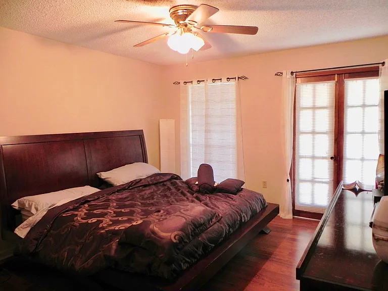 2817 Toulon Dr — Photo 8