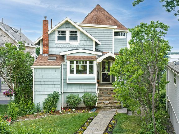 4th image of 30 Pleasant Avenue