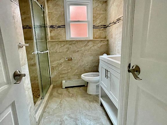 5th image of 39 Sheraden Ave Floor 1