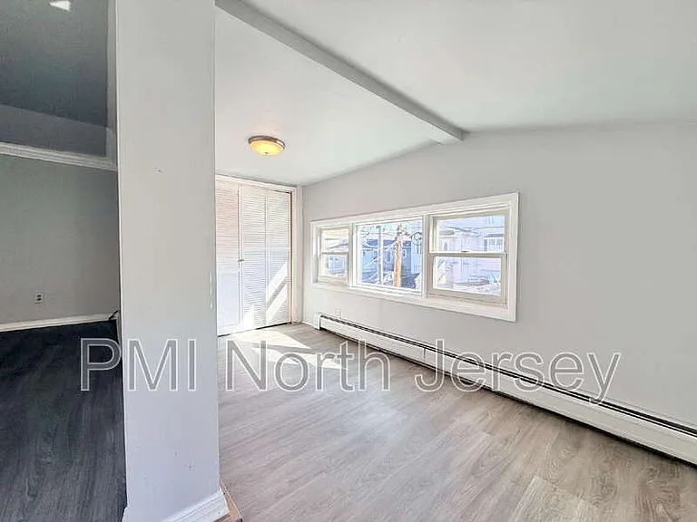 227 Washington Ave — Photo 14