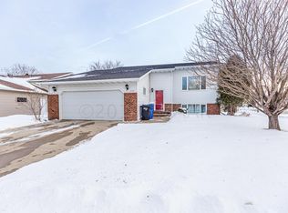 3134 23rd Ave S, Fargo, ND 58103