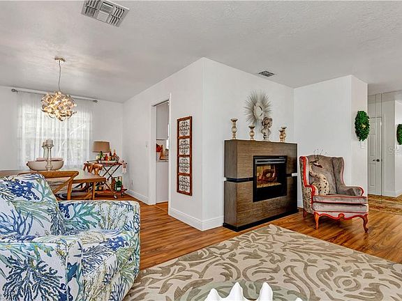 5th image of 107 Hillcrest Dr