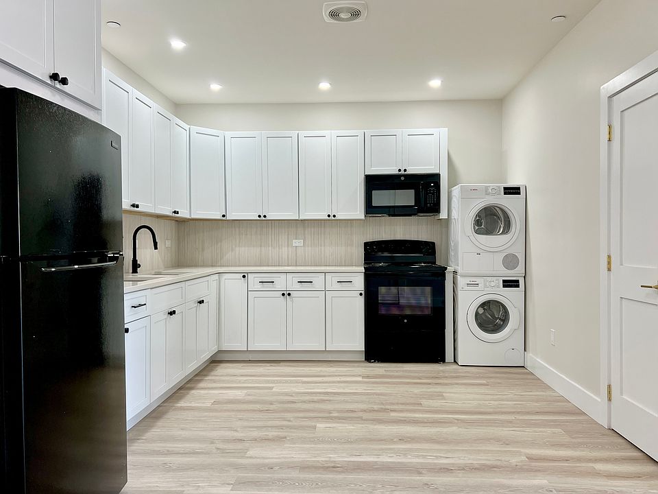 1st image of 950 Bedford Ave #5E