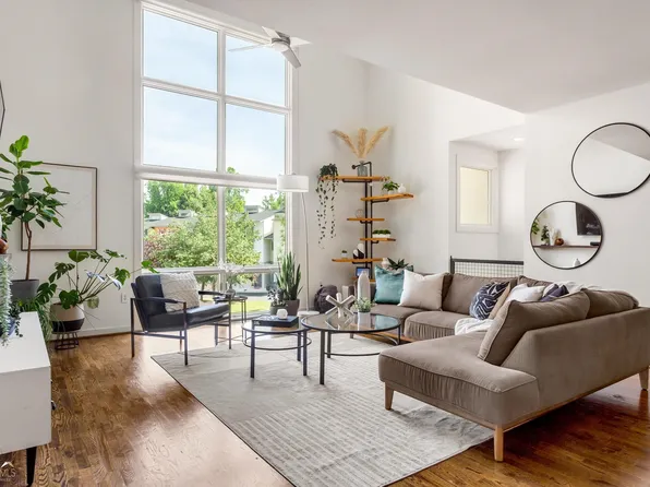 1368 Stirling Cir NW, Atlanta, GA 30318