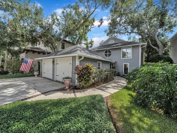 2920 W Knights Ave, Tampa, FL 33611