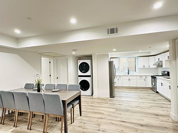 4th image of 1532 W 37th St #6