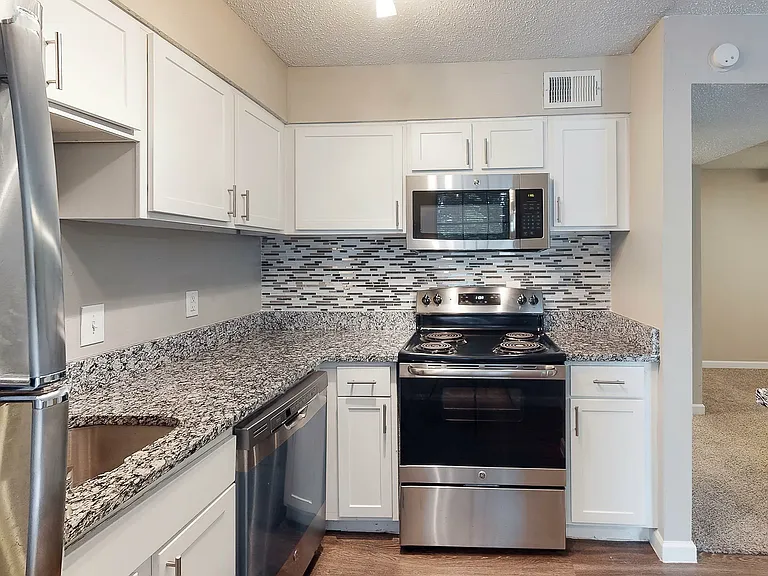 The Vanderbilt Apartments — Photo 17