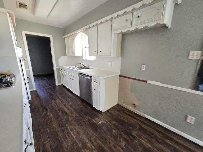1307 Cactus St — Photo 12