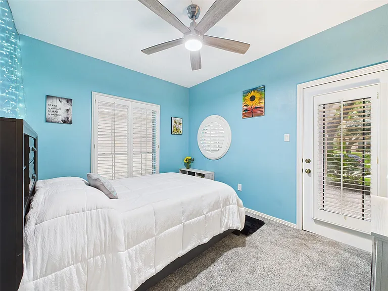 203 Las Brisas St — Photo 30