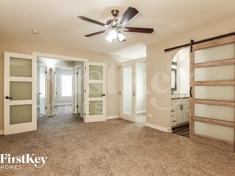8038 W Windrose Dr — Photo 6