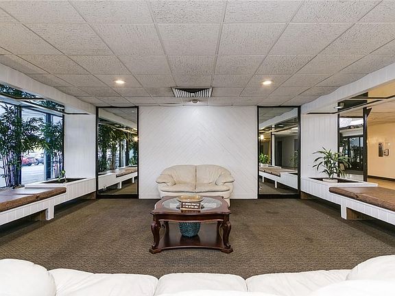 4th image of 4200 N Hillcrest Drive #300