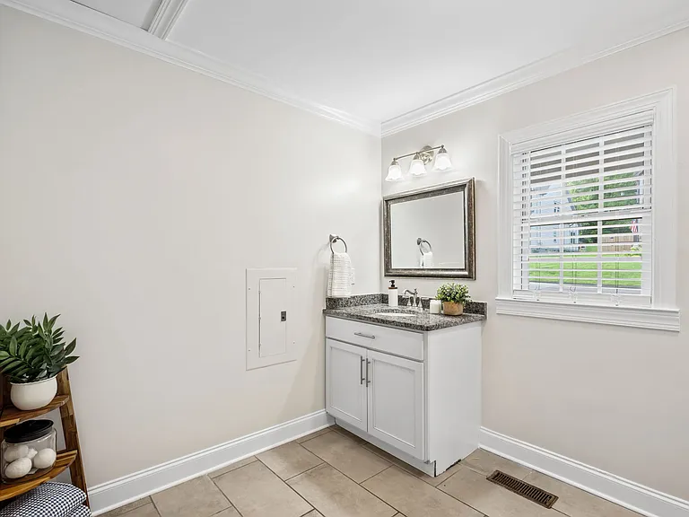 419 Osborne Dr — Photo 14