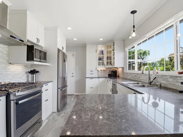 1171 Cambridge St, Novato, CA 94947