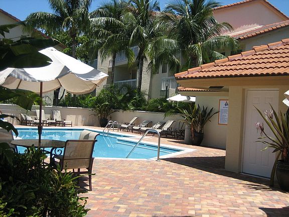 3rd image of 21180 Mainsail Cir APT B12