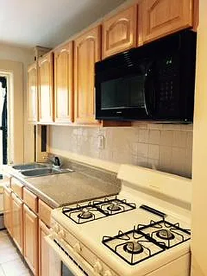 Rented by Douglas Elliman | media 24