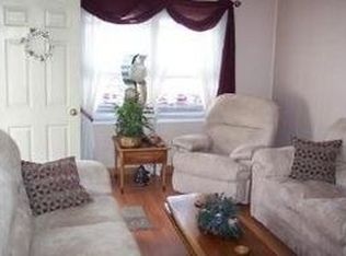 556 Belmont Dr, Romeoville, IL 60446